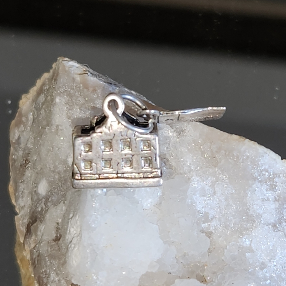 Women's 925 Alamo Charm for a Bracelet or Necklace.